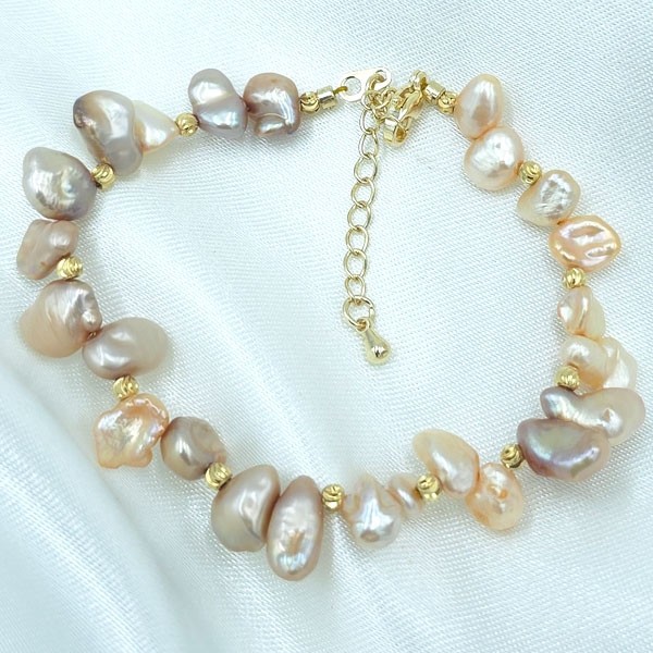 Lustrous Baroque Pearl Bracelet – Champagne & Blush
