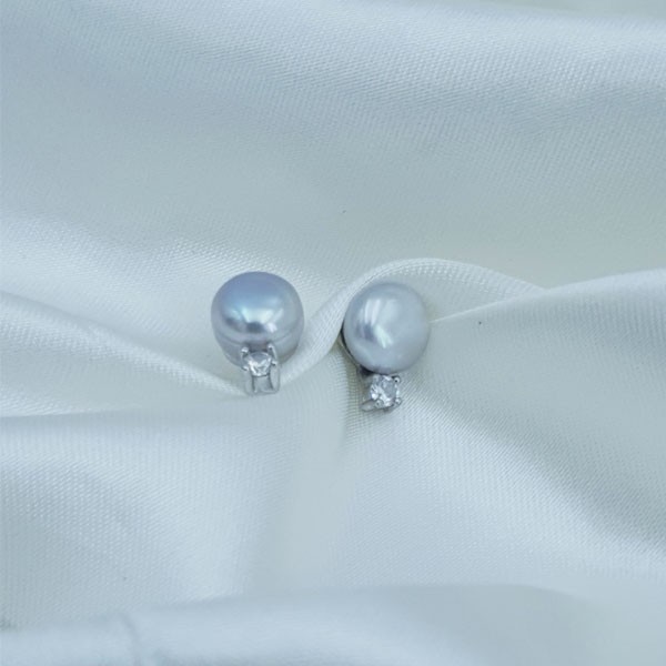 Clous d'oreilles perles et pierres